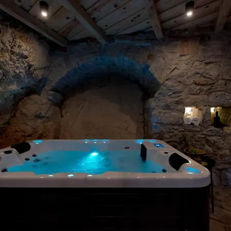 شقة Lapidea Luxury سكرادين