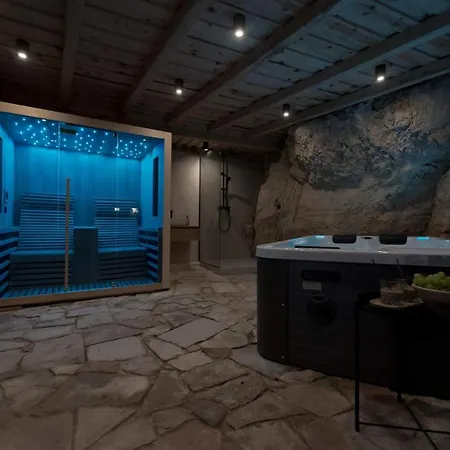 Lapidea Luxury سكرادين