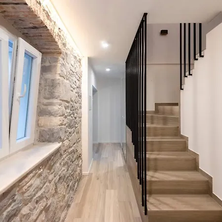 Lapidea Luxury سكرادين